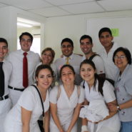 Visitan estudiantes de la Facultad de Odontología CADHAC