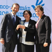 La Hna. Consuelo Morales recibe el Premio Franco-Alemán de Derechos Humanos “Gilberto Bosques”
