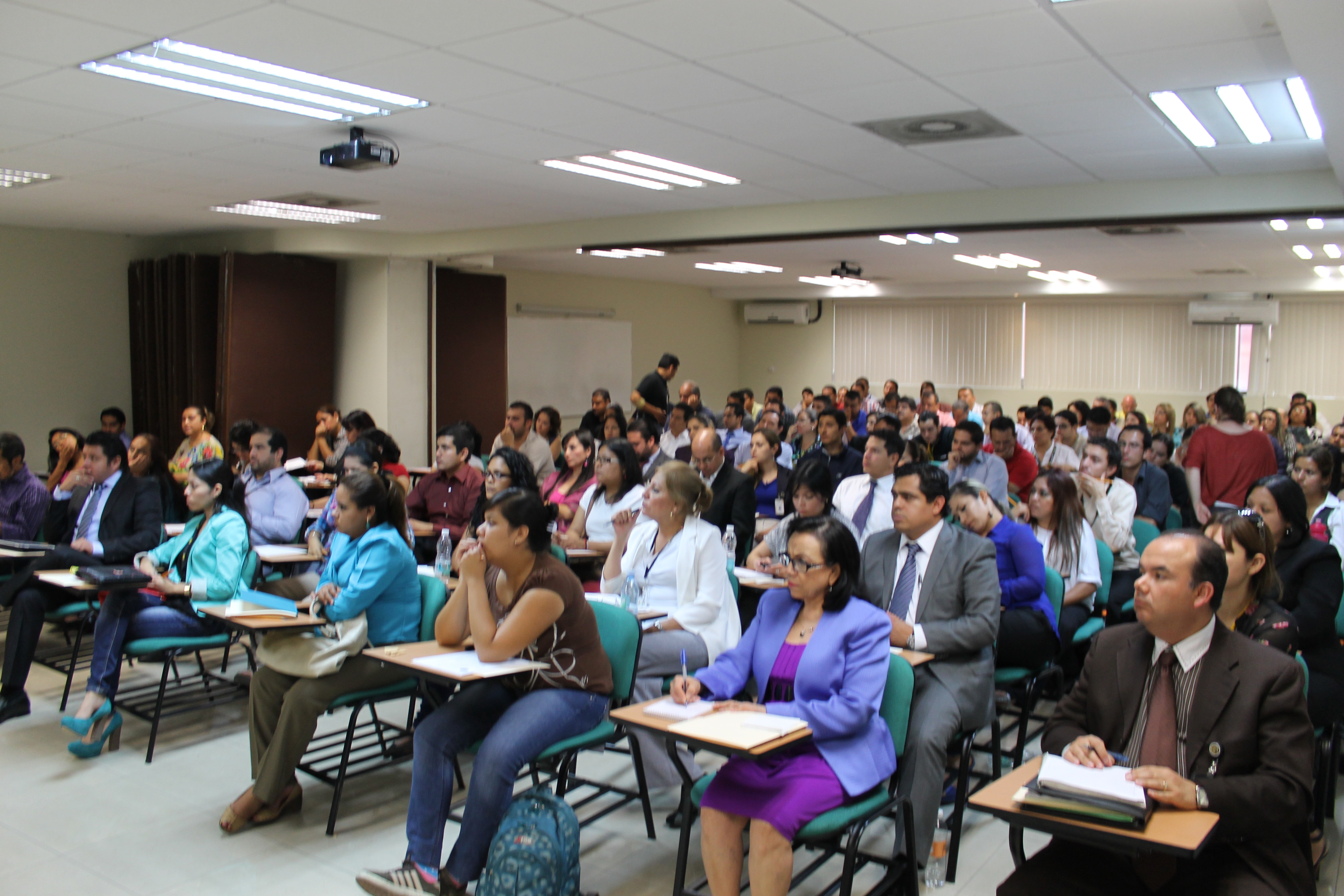 PGR imparte taller sobre Derechos Humanos a personal de la Procuraduría General de Justicia de N.L…. CADHAC, colabora